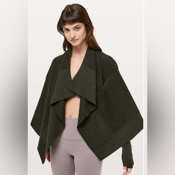 Lululemon Women's Sit In Lotus Wrap - Merino Wool - Heathered Dark Olive Green - Picture 2 of 11